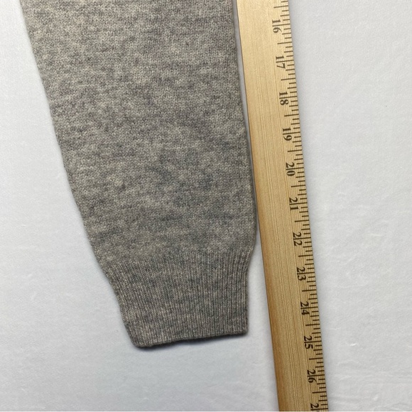 Springfield Original Lambswool Women’s V Neck Grey Long Sleeve Sweater Size L - Picture 6 of 8